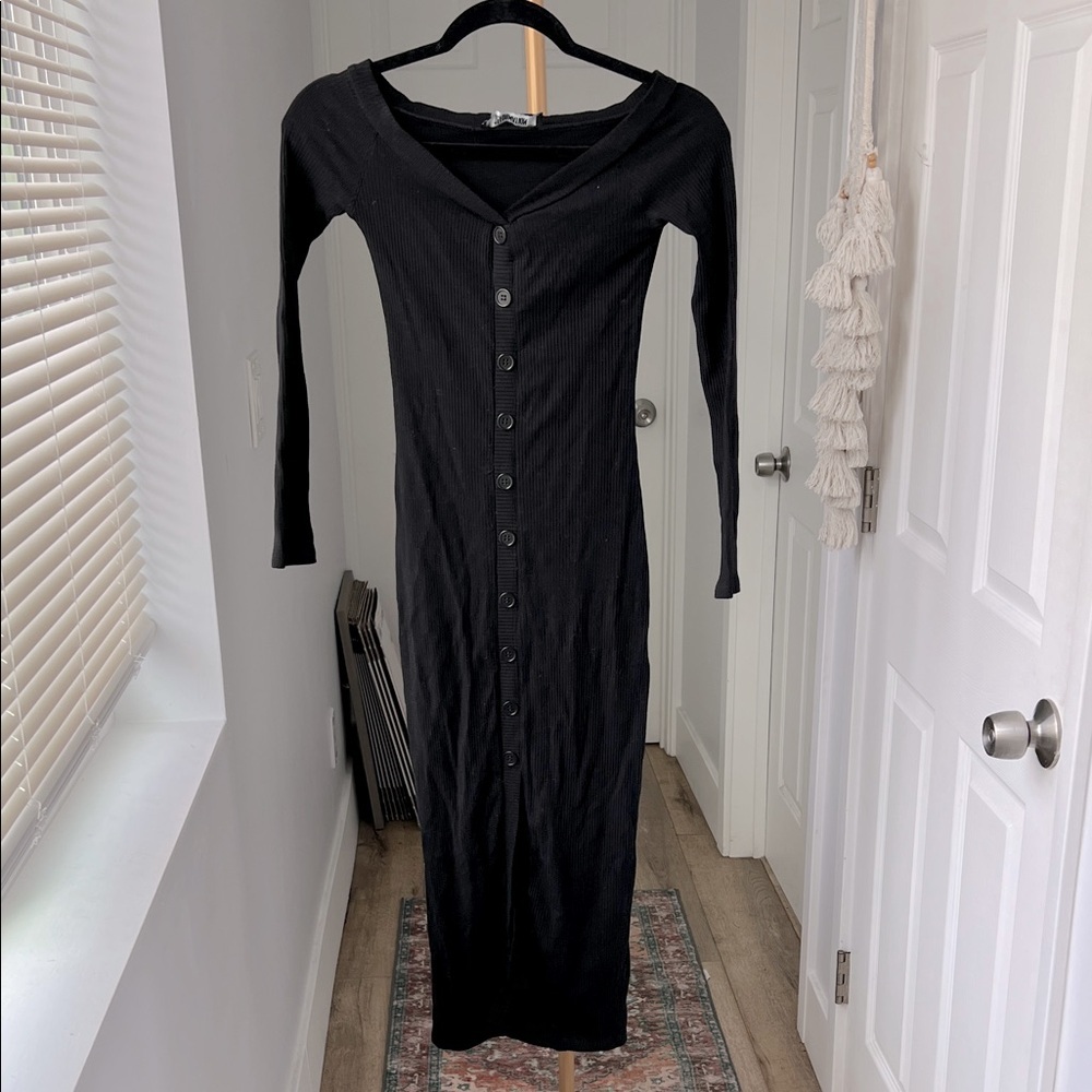 REFORMATION Cora Knit Ribbed Off Shoulder Midi Dress Black Size S $165 - Picture 4 of 8